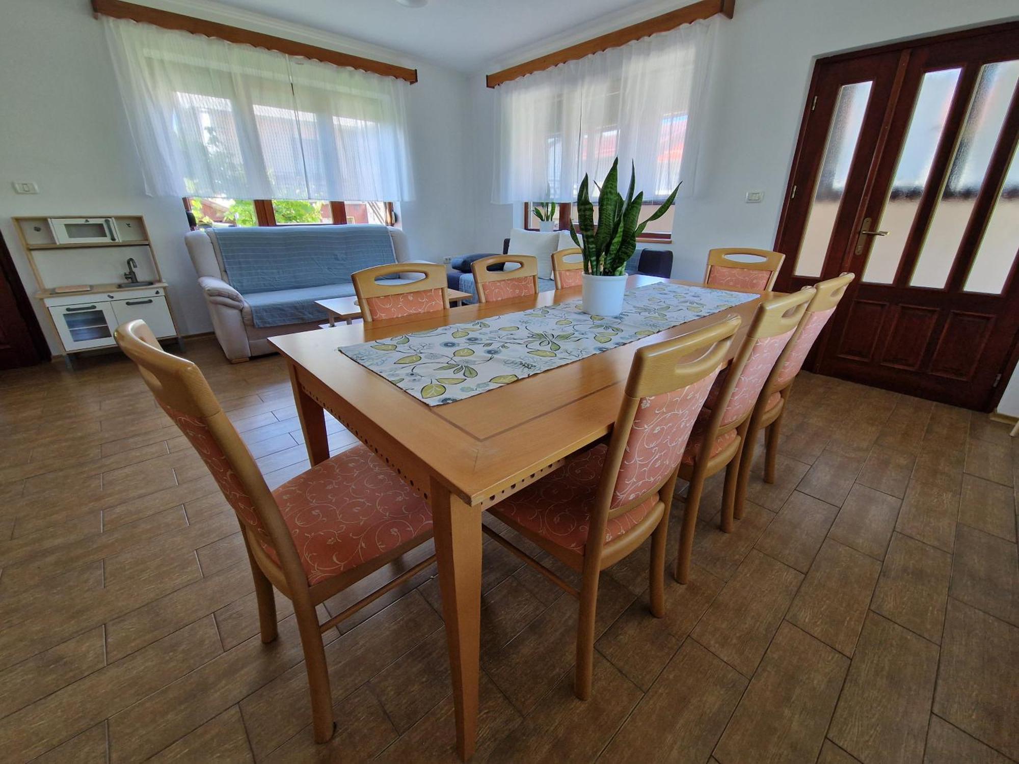 Apartma Mihatovi พิฟกา ภายนอก รูปภาพ