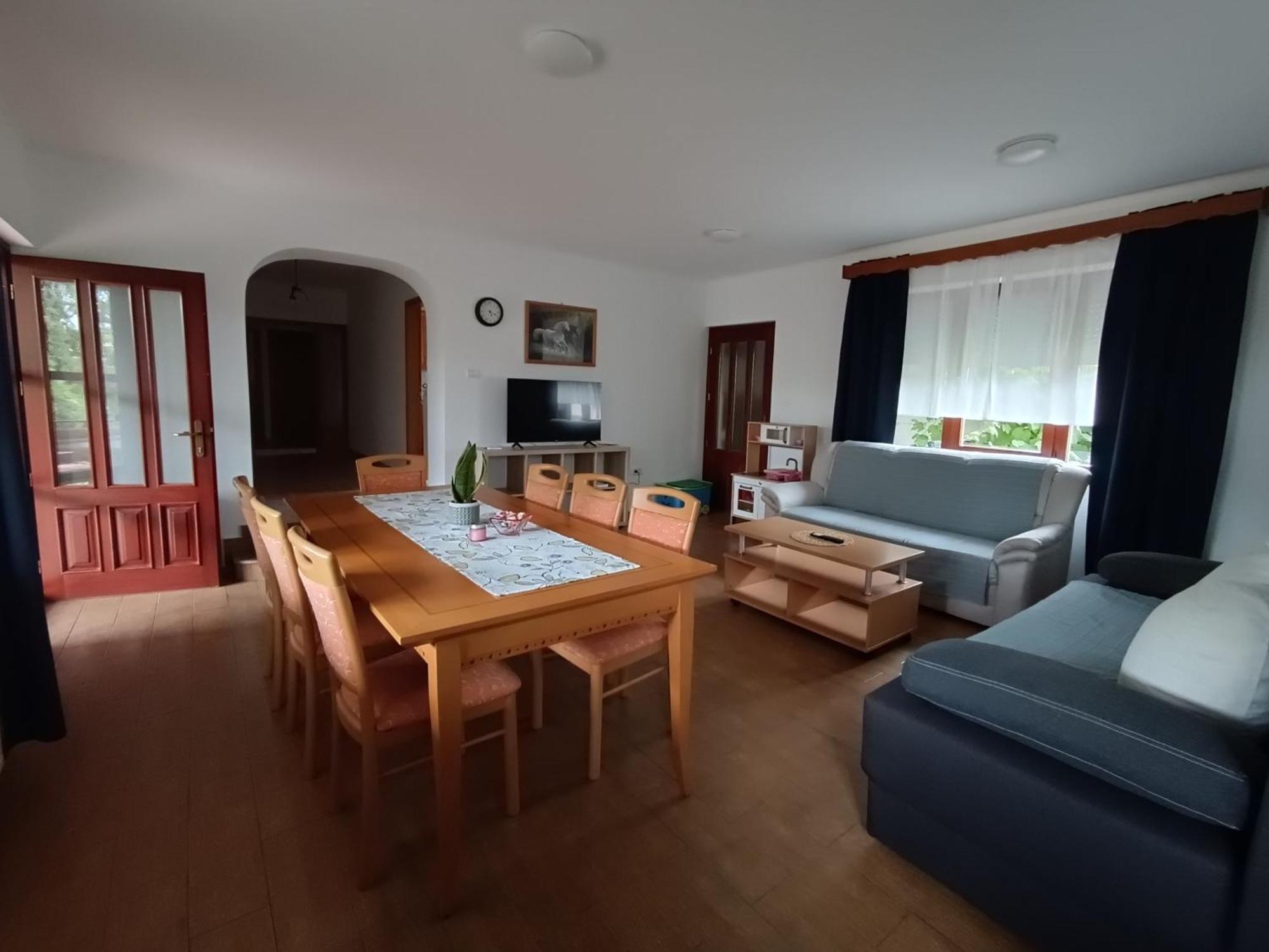 Apartma Mihatovi พิฟกา ภายนอก รูปภาพ